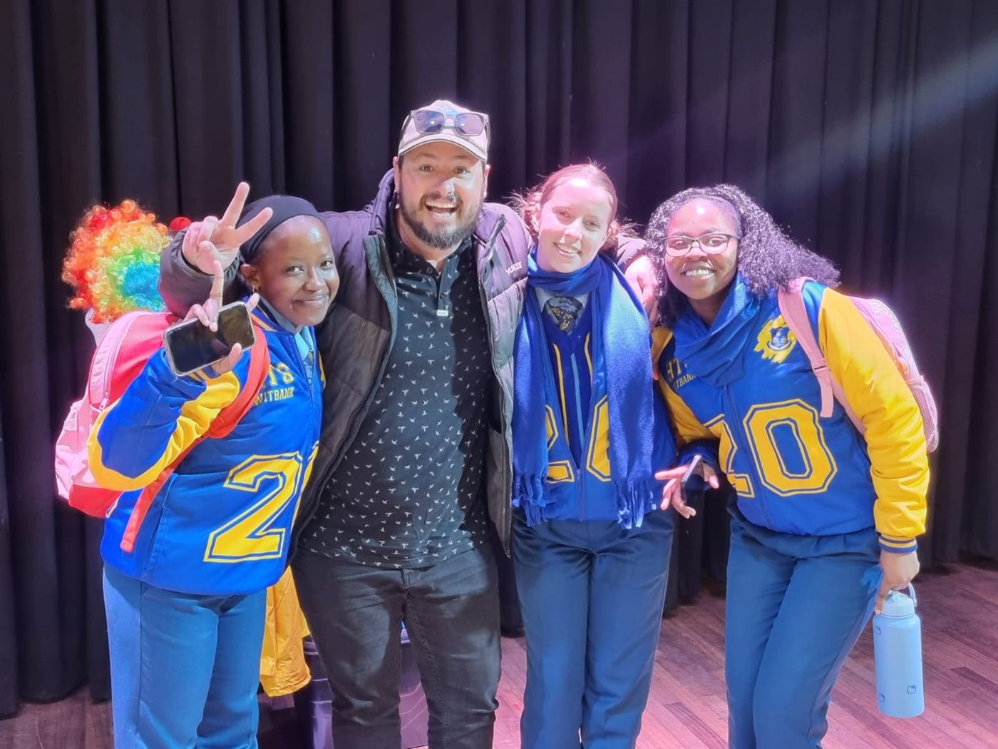 Phillru saam met leerders van HTS Witbank